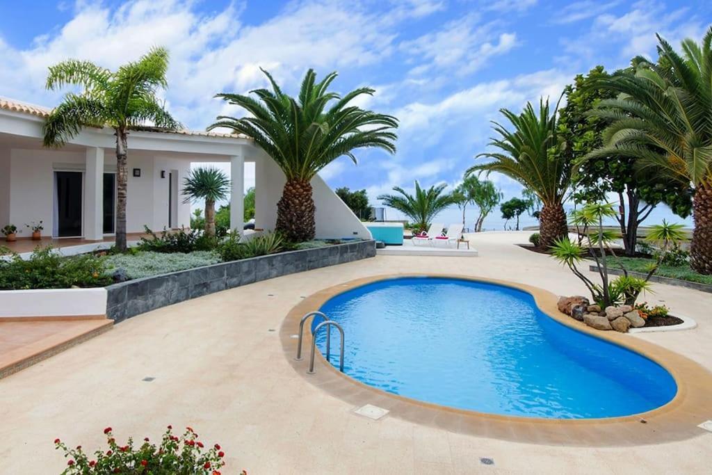 Luxe Villa With Private Pool, Jacuzzi And Spectacular Views Адехе Экстерьер фото
